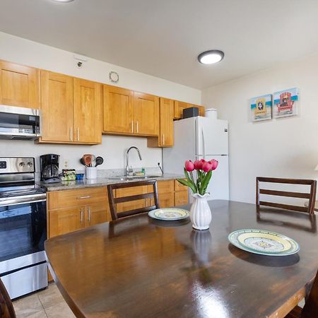 הונולולו Light & Airy 8Th Floor Ocean View Condo With Lanai Condo מראה חיצוני תמונה