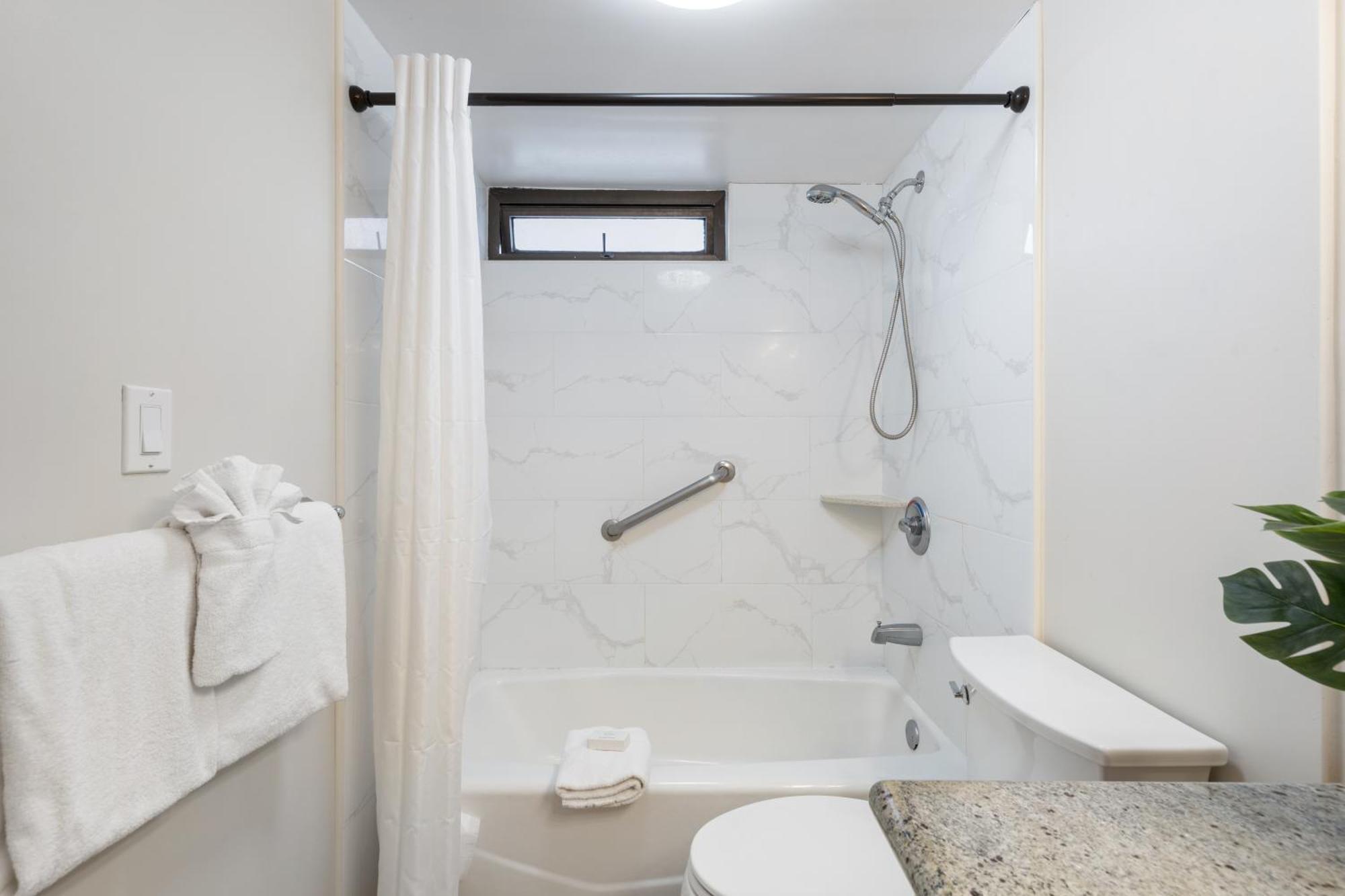 הונולולו Light & Airy 8Th Floor Ocean View Condo With Lanai Condo מראה חיצוני תמונה